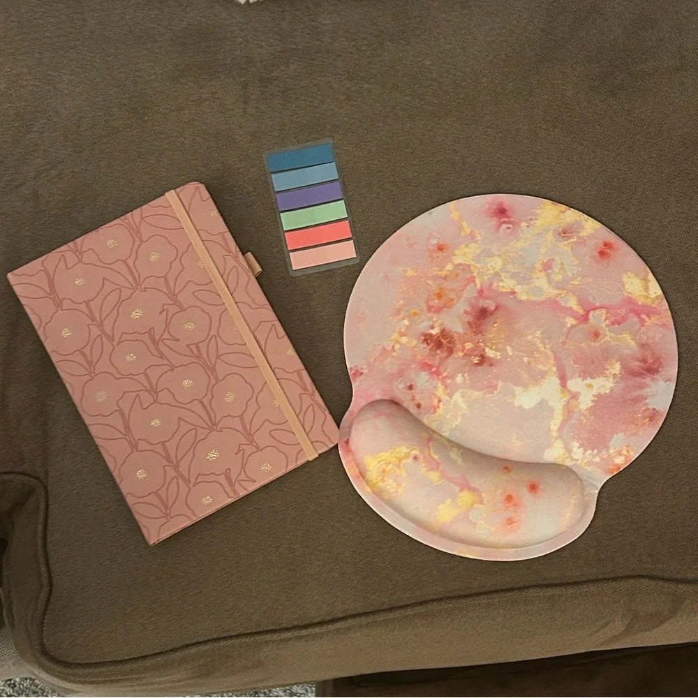 Notebook, Mousepad and Post-It Bookmarks Set - Picture 1 of 6